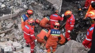 زلزله ۷.۱ ریشتری در غرب چین منجر به تخریب ده‌ها خانه شد