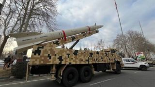  نمایش موشک‌های بالستیک سپاه در یک کنگره همزمان با تهدیدهای آمریکا