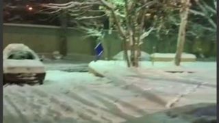 بارش برف ۶۰ سانتی متری در روستاهای کویر کاشان 