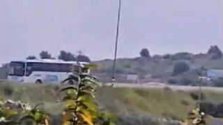 عملیات تیراندازی به اتوبوس شهرک‌نشینان صهیونیست/ دو نفر زخمی شدند
