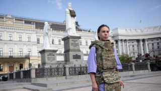 مقام اوکراینی: زنان هم باید آماده خدمت اجباری سربازی شوند