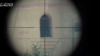 ویدیویی دیدنی از لحظه شکار سرباز صهیونیست‌ به‌دست تک‌تیرانداز گردان‌های قسام