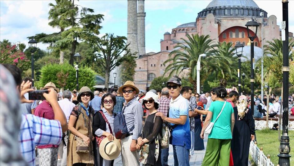 آسیب گردشگری به فرهنگ بومی
