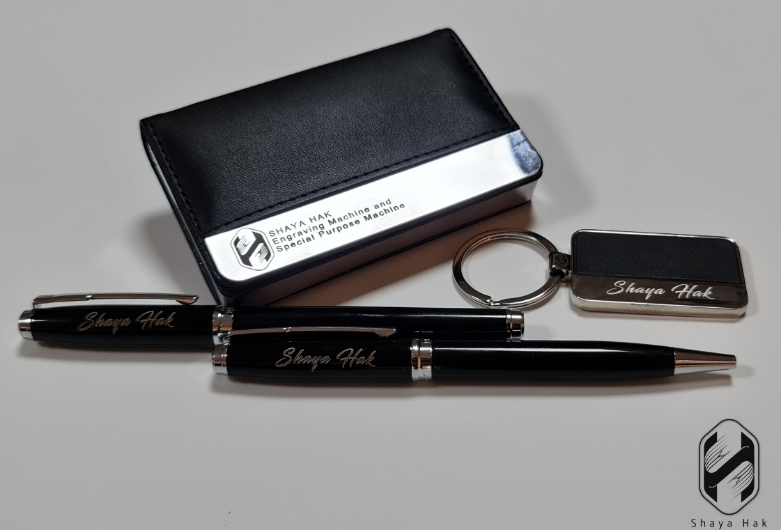 حکاکی لیزری روی هدایای تبلیغات 