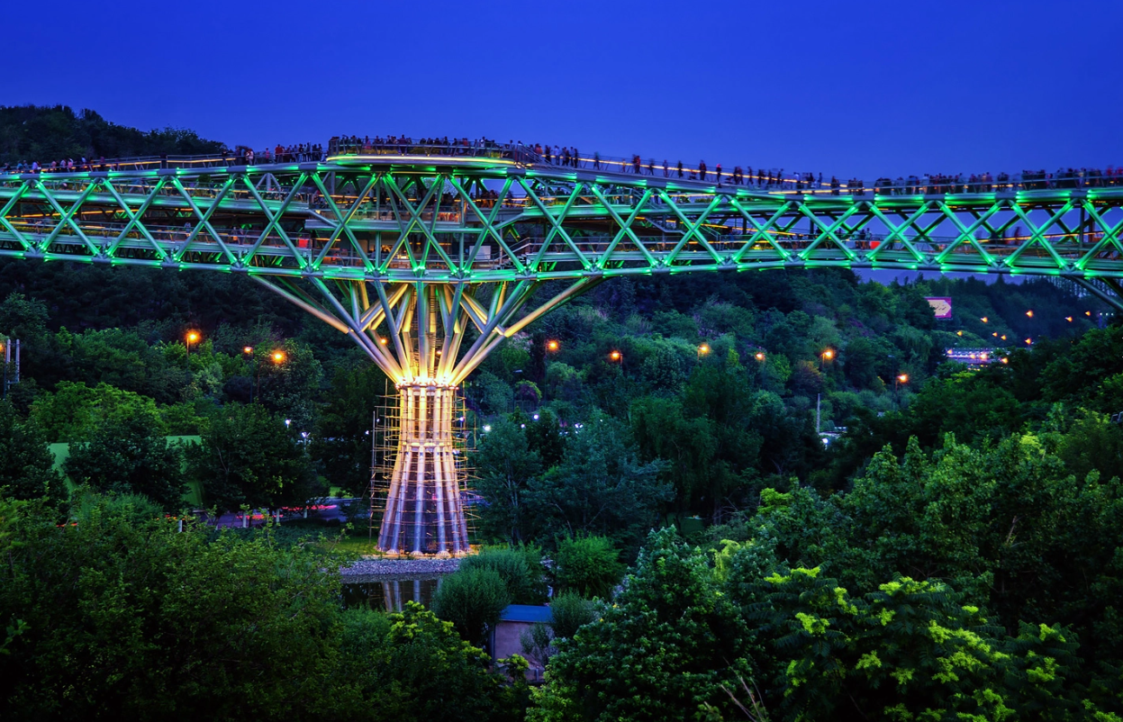 جاهای دیدنی تهران در شب