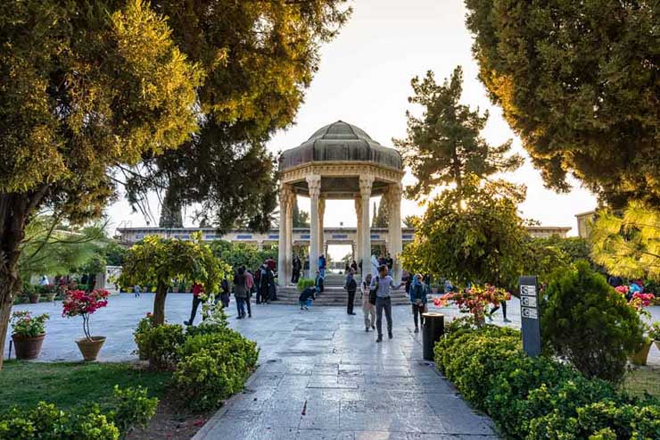 بهترین فصل سفر به شیراز چه زمانی است؟