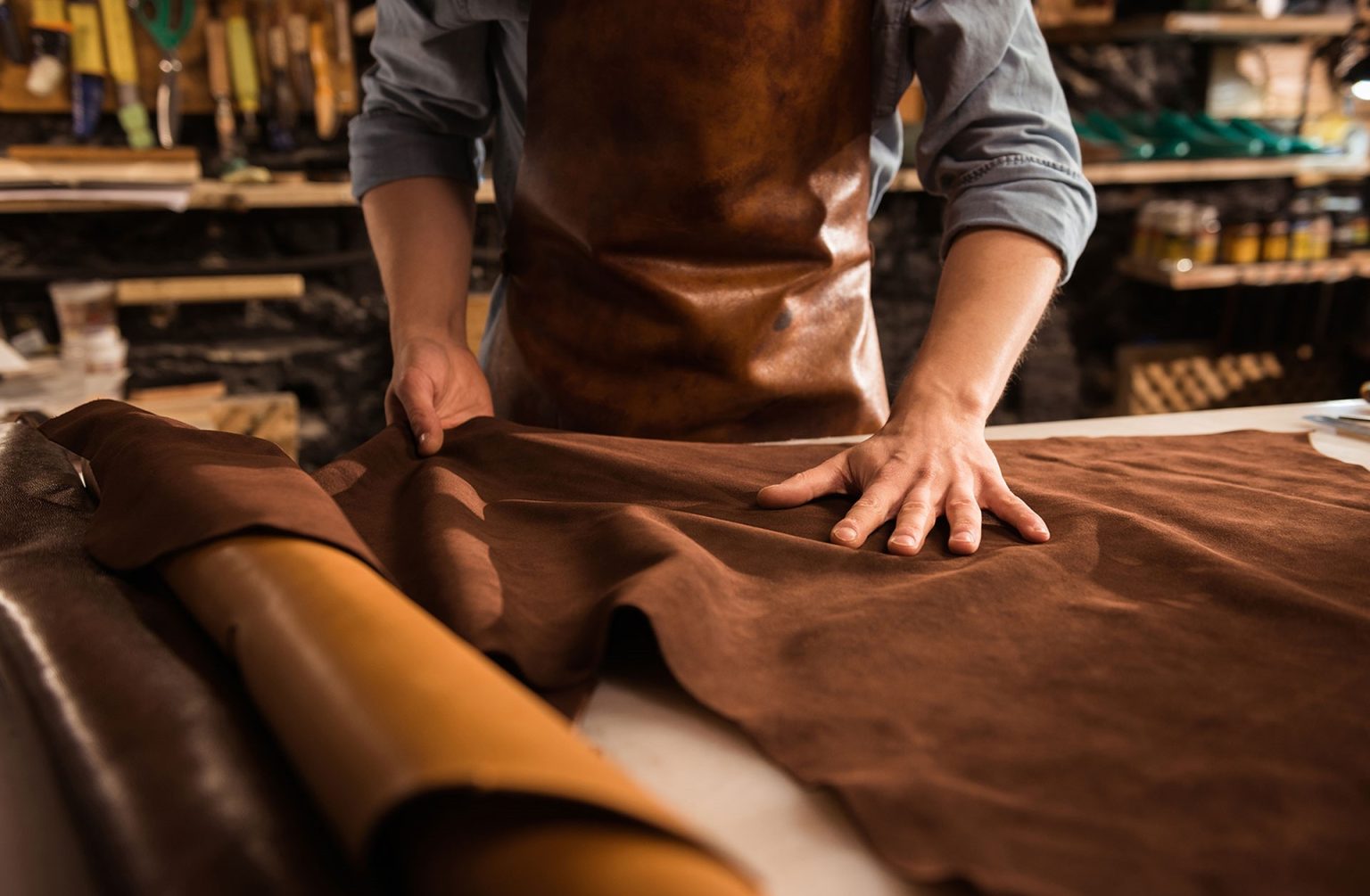 راه&zwnj;های تشخیص چرم اصل و طبیعی