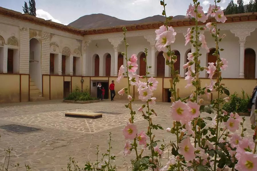 خانه نیما یوشیج