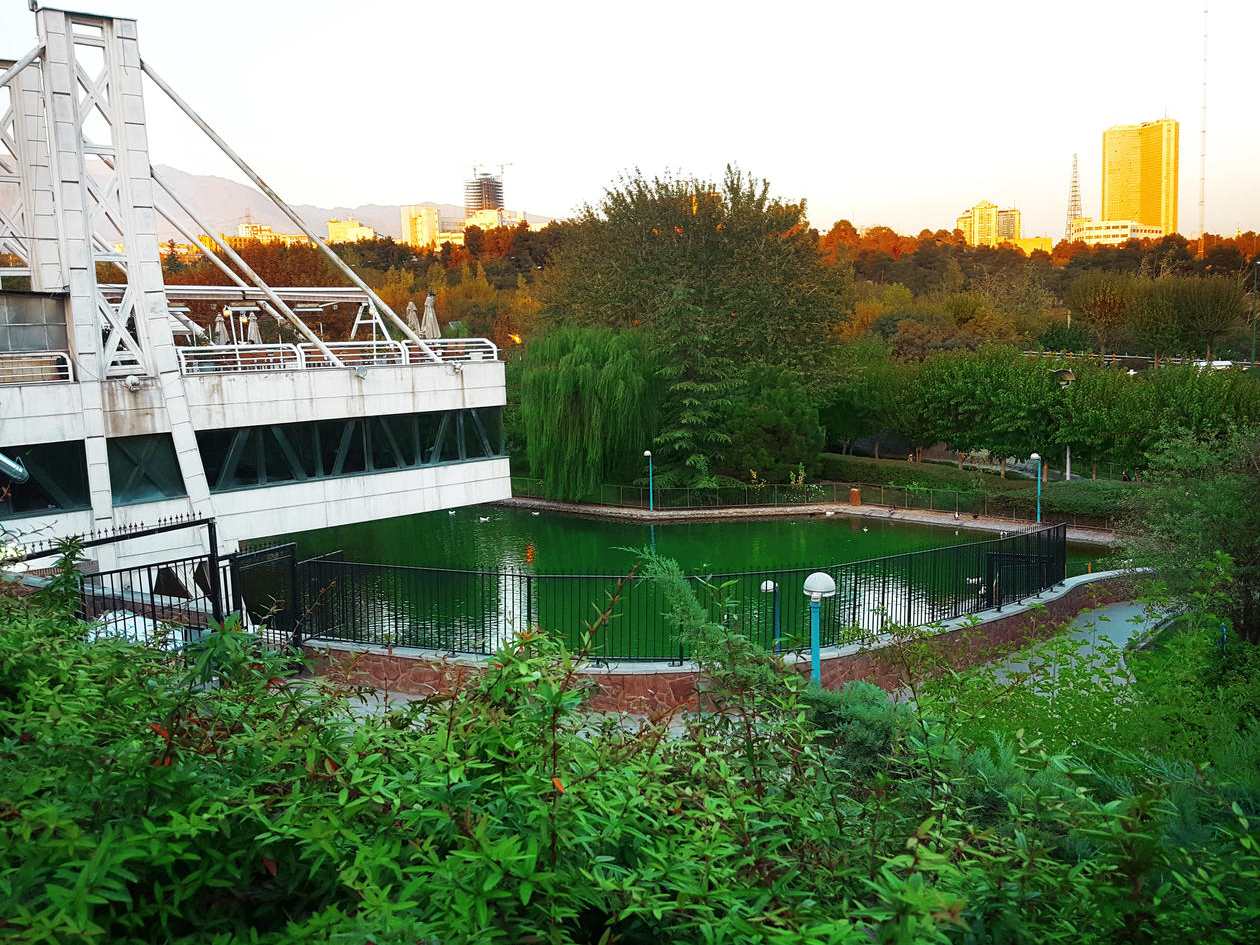 بوستان گفتوگو از پارکهای تهران نزدیک مترو