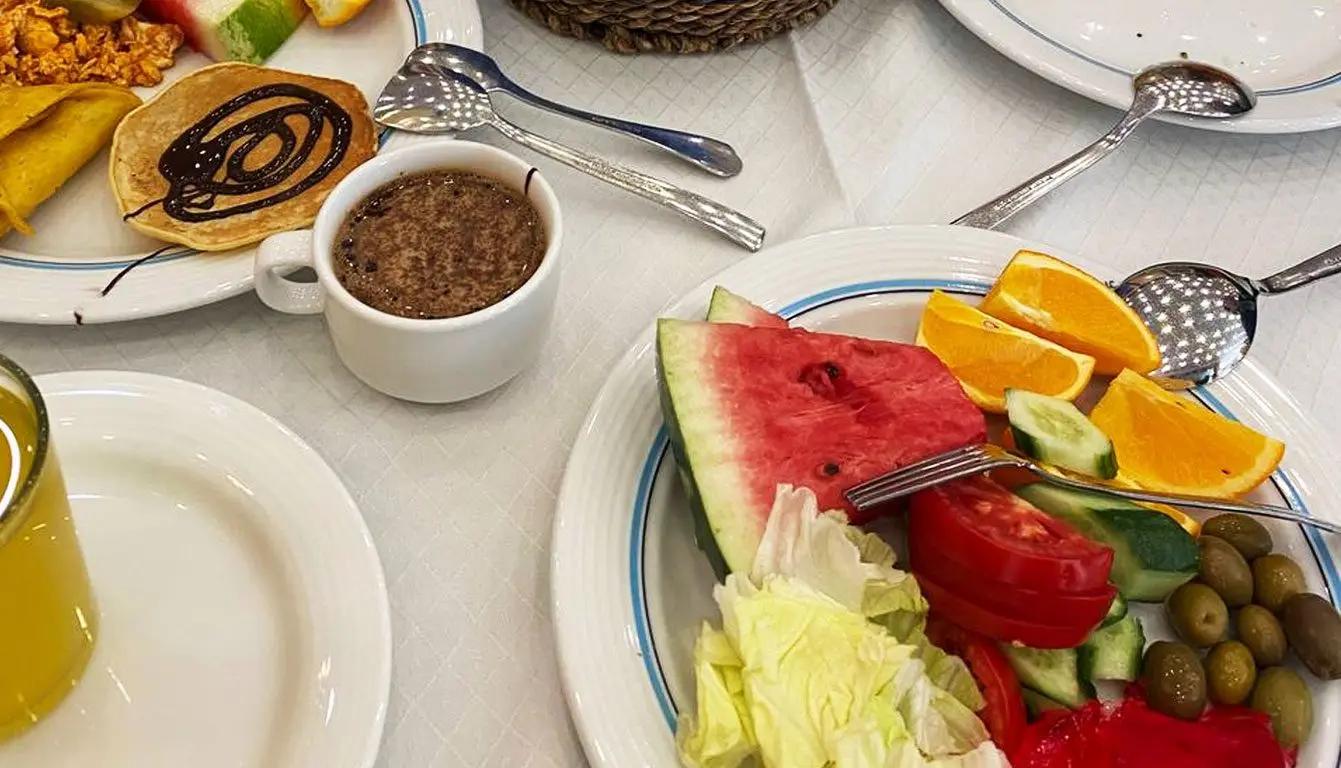 هتل پارمیس از هتل های کیش با ناهار