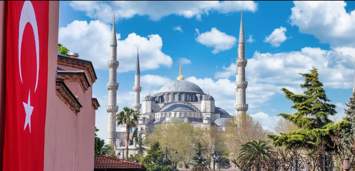 بهترین قیمت بلیط هواپیما استانبول در میزبان بلیط