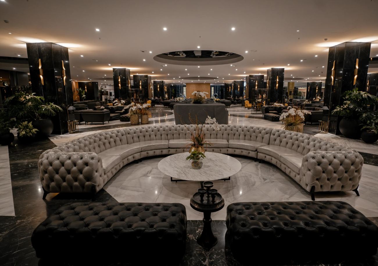 لابی هتل آراز - لوکس ترین هتل نوشهر