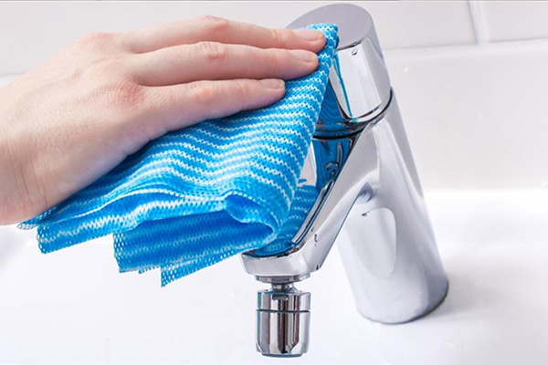 تمیز کردن و برق انداختن شیرآلات