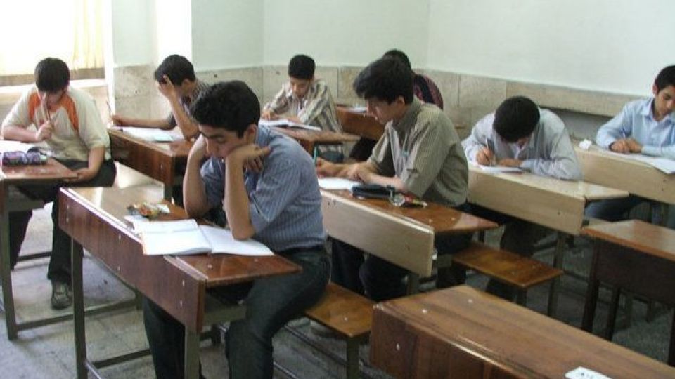 معدل دیپلم ایرانی ها ۱۲ است/ بحران در حوزه «آموزش» معدل دیپلم ایرانی ها ۱۲ است/ بحران در حوزه «آموزش»