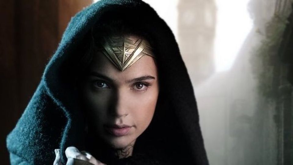 گال گدوت پولسازترین بازیگر زن جهان در سال 2017 شد + عکس گال گدوت پولسازترین بازیگر زن جهان در سال 2017 شد + عکس