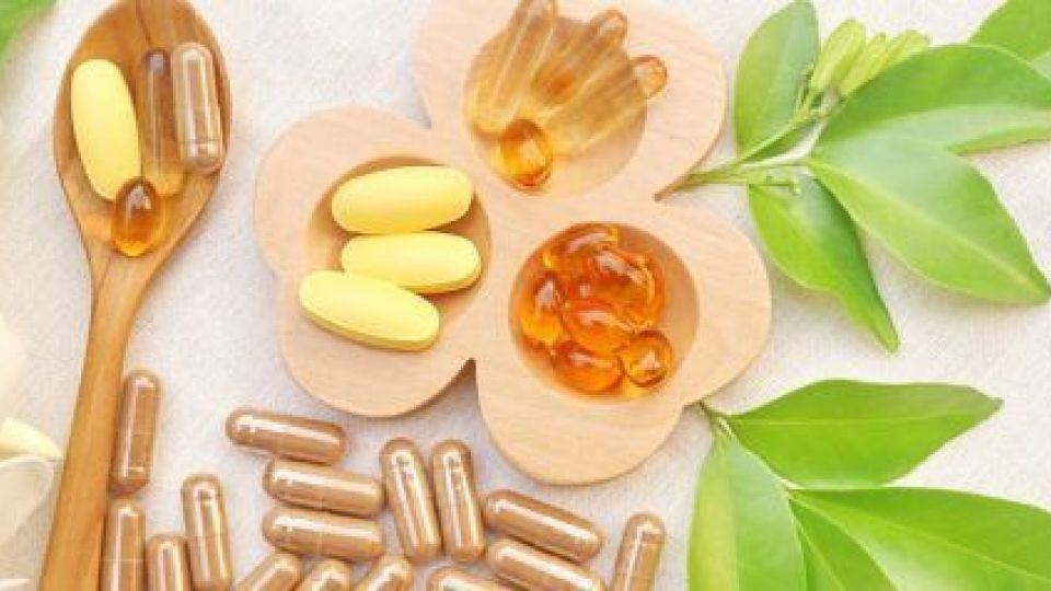 آیا مصرف ویتامین ها و مکمل های غذایی برای سلامتی مفید است؟