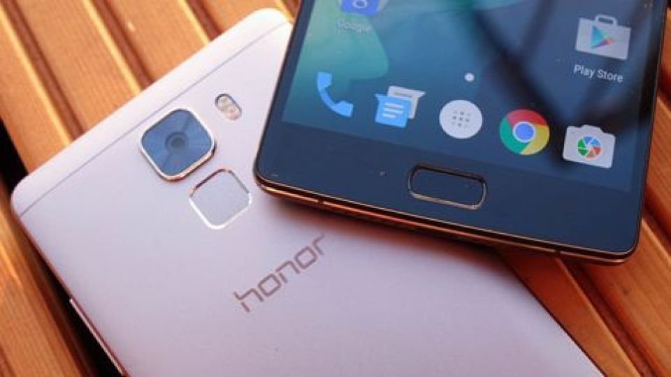 ۸ گوشی برتر بین ۱ تا ۱.۵ میلیون تومان ۸ گوشی برتر بین ۱ تا ۱.۵ میلیون تومان