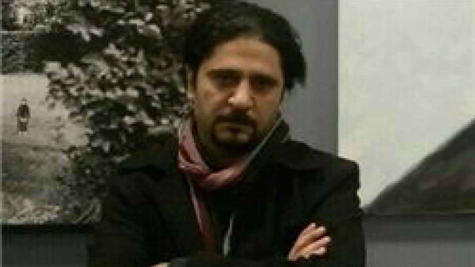 جوایز ادبی یکی از زخمهای عفونتکرده ادبیات ایران است جوایز ادبی یکی از زخمهای عفونتکرده ادبیات ایران است