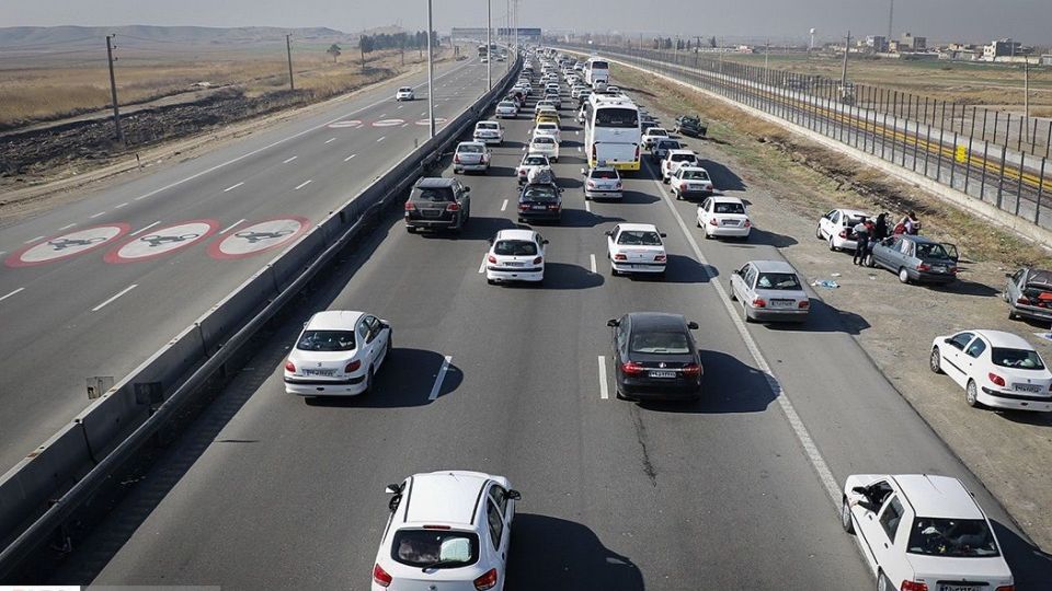 ترافیک در اتوبان تهران - قم