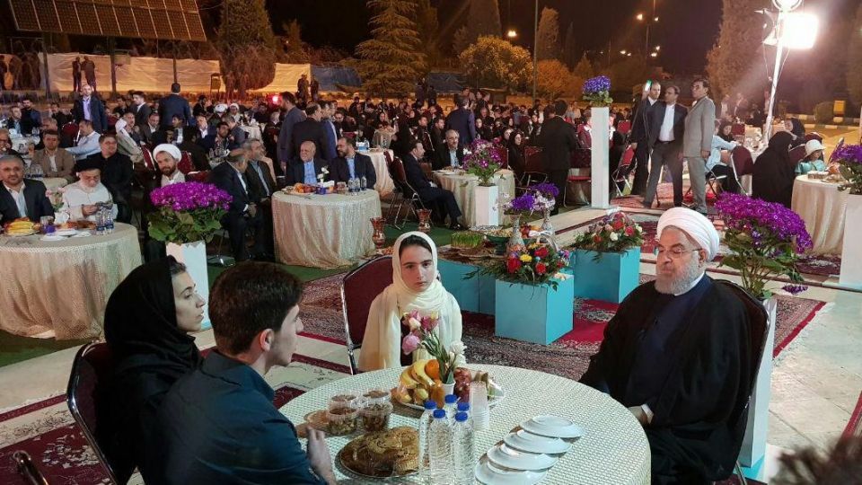 رییس جمهور لحظات تحویل سال در کنار کودکانی که در زلزله زده