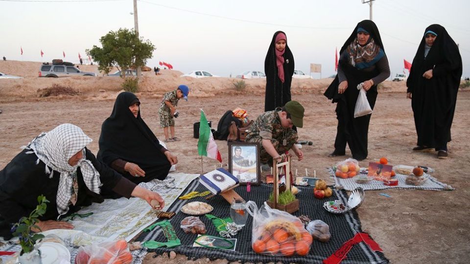 لحظه تحویل سال نو در یادمان منطقه عملیاتی شلمچه