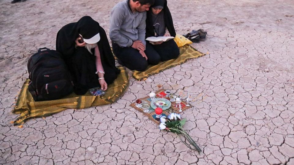 لحظه تحویل سال نو در یادمان منطقه عملیاتی شلمچه