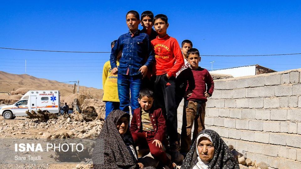بازدید جهانگیری از روستای زلزله زده گورک راور کرمان