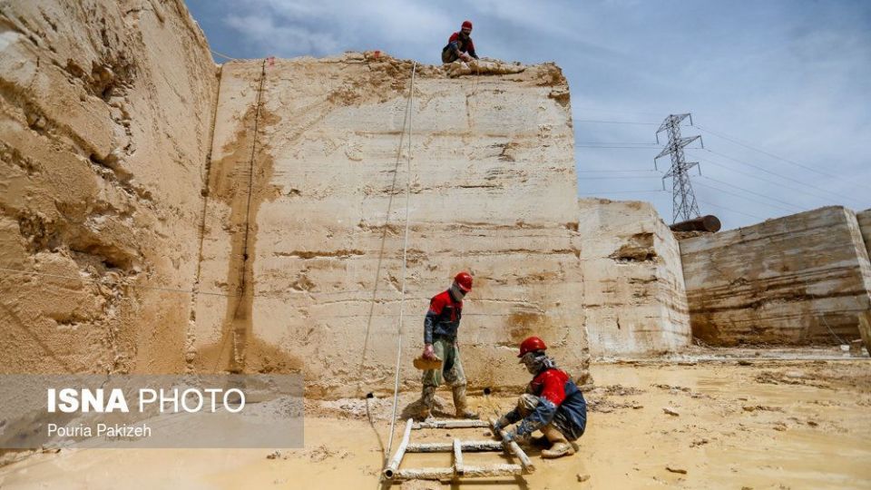 کارگران معدن سنگ ؛تراورتن کارگران معدن سنگ ؛تراورتن
