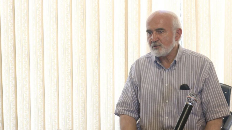 اعلام جرم علیه مدیران ارشد پیشین و فعلی بانک مرکزی و مدیران موسسات/ بانک مرکزی به تقصیر متهم است/فرشتگان، آرمان، آرمان ایرانیان و کاسپین یکی هستند؛ حکمت تغییر نامها باید معلوم شود اعلام جرم علیه مدیران ارشد پیشین و فعلی بانک مرکزی و مدیران موسسات/ بانک مرکزی به تقصیر متهم است/فرشتگان، آرمان، آرمان ایرانیان و کاسپین یکی هستند؛ حکمت تغییر نامها باید معلوم شود