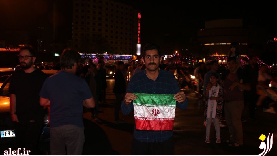 شادی شبانه‌ی مردم، پس از بازی عزت‌مندانه ایران در مقابل پرتغال