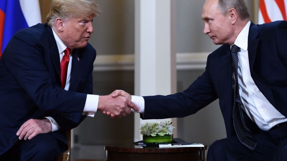 ترامپ ضمن عقبنشینی از تبرئه روسیه از دخالت در انتخابات: امیدوارم ایران با آمریکا تماس بگیرد ترامپ ضمن عقبنشینی از تبرئه روسیه از دخالت در انتخابات: امیدوارم ایران با آمریکا تماس بگیرد