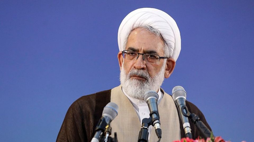 اولتیماتوم دادستان کل کشور به سیف: ظرف ۴۸ ساعت باید لیست کامل گیرندگان ارز دولتی تحویل داده شود/ ۱۴ هزار نفر ارز ۴۲۰۰ تومانی گرفته و چپه کردند/ بابک زنجانی اعدام خواهد شد اولتیماتوم دادستان کل کشور به سیف: ظرف ۴۸ ساعت باید لیست کامل گیرندگان ارز دولتی تحویل داده شود/ ۱۴ هزار نفر ارز ۴۲۰۰ تومانی گرفته و چپه کردند/ بابک زنجانی اعدام خواهد شد