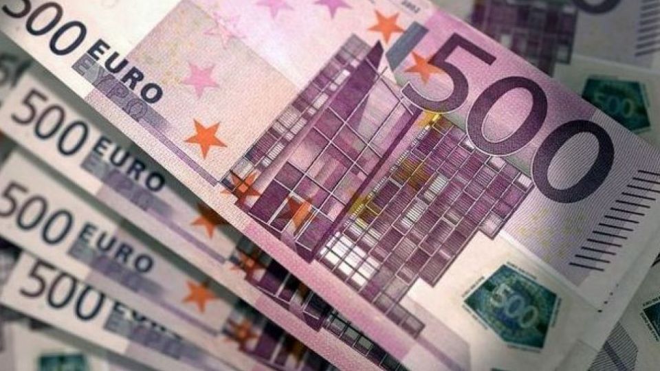 رانت ارز مسافرتی به زودی پایان مییابد؟/ تعیین ارز مسافرتی براساس نرخ بازار ثانویه رانت ارز مسافرتی به زودی پایان مییابد؟/ تعیین ارز مسافرتی براساس نرخ بازار ثانویه