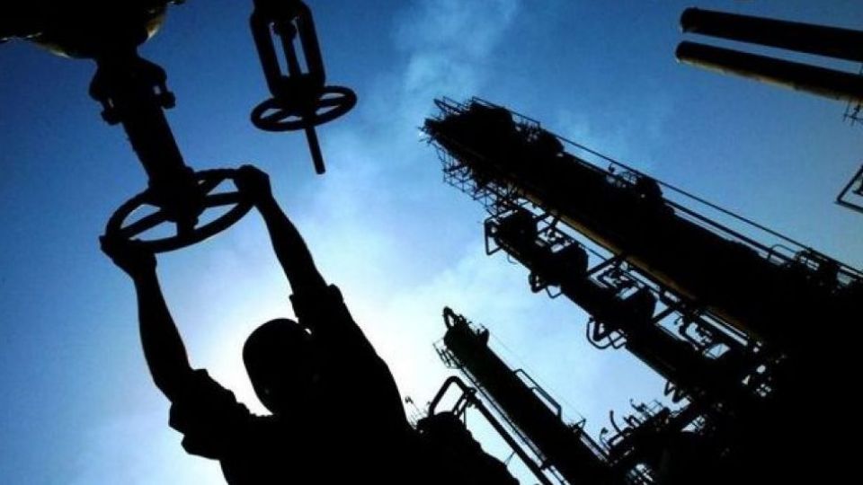 کرهایها برای معافیت خرید نفت ایران به آمریکا رفتند کرهایها برای معافیت خرید نفت ایران به آمریکا رفتند