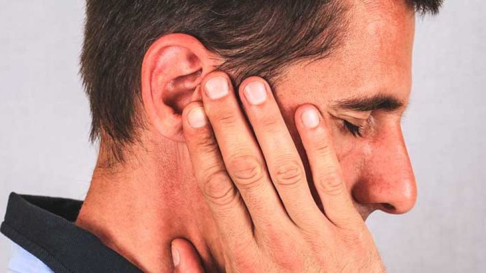 راهکارهایی برای مراقب از شنوایی/ تاثیر استفاده از هندزفری بر گوش راهکارهایی برای مراقب از شنوایی/ تاثیر استفاده از هندزفری بر گوش