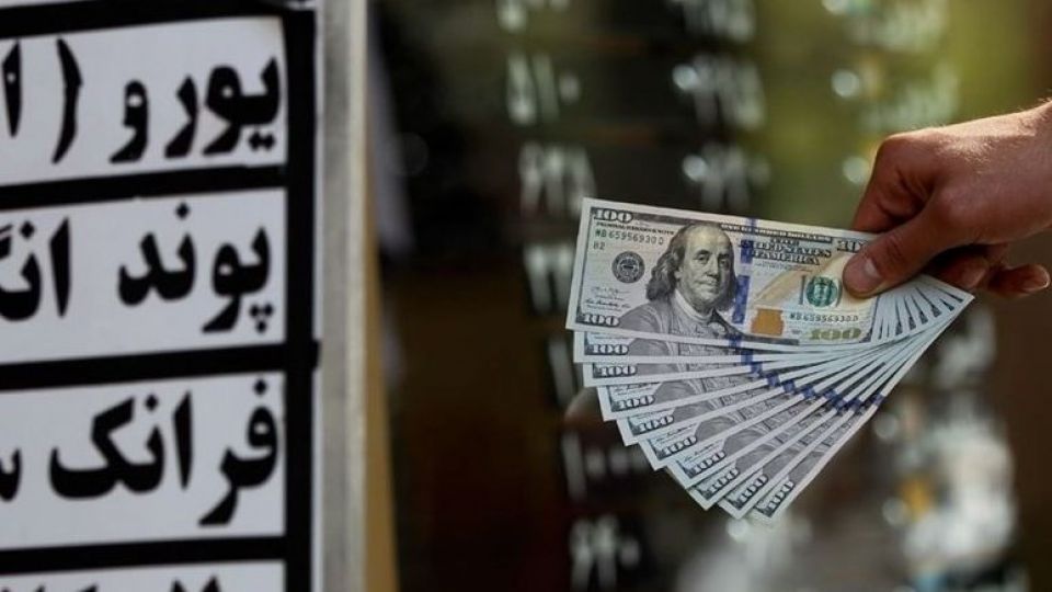 چرا بازار ثانویه نتوانست ثبات را به نرخ ارز بازگرداند؟ چرا بازار ثانویه نتوانست ثبات را به نرخ ارز بازگرداند؟