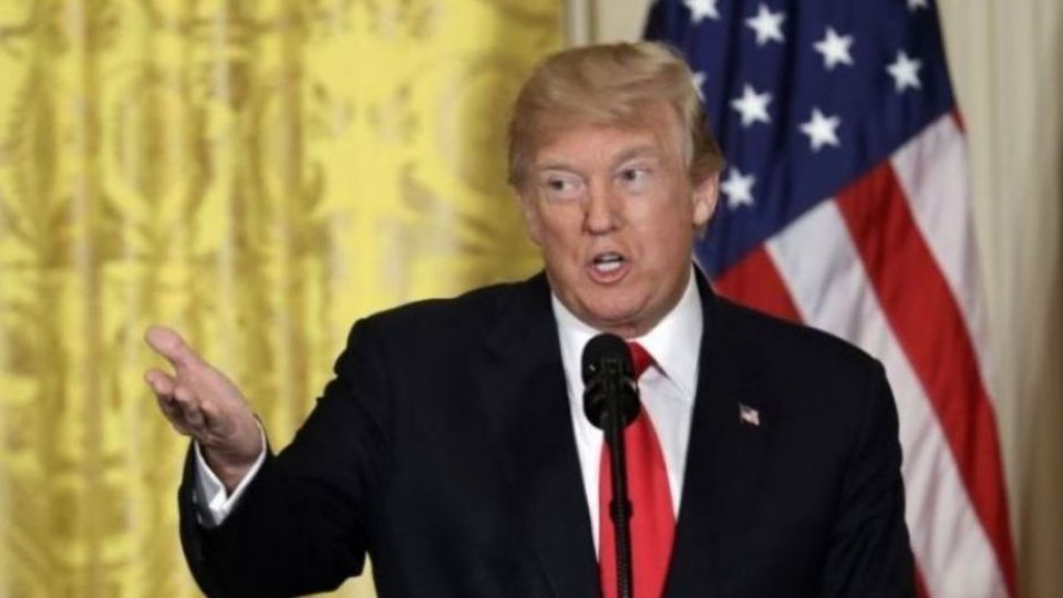 توافق ترامپ و رئیس کمیسیون اروپا برای حل مناقشات بر سر تعرفهها توافق ترامپ و رئیس کمیسیون اروپا برای حل مناقشات بر سر تعرفهها