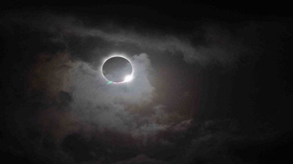 طولانی ترین ماه گرفتگی قرن/ امکان رصد ۶ ساعته/ خواندن نماز آیات واجب است طولانی ترین ماه گرفتگی قرن/ امکان رصد ۶ ساعته/ خواندن نماز آیات واجب است