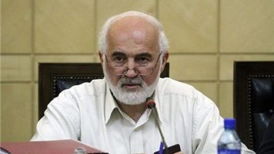 پیشنهاد توکلی: کره از ما نفت نخرید، خرید از "ال جی" و "سامسونگ" را ممنوع کنیم پیشنهاد توکلی: کره از ما نفت نخرید، خرید از "ال جی" و "سامسونگ" را ممنوع کنیم