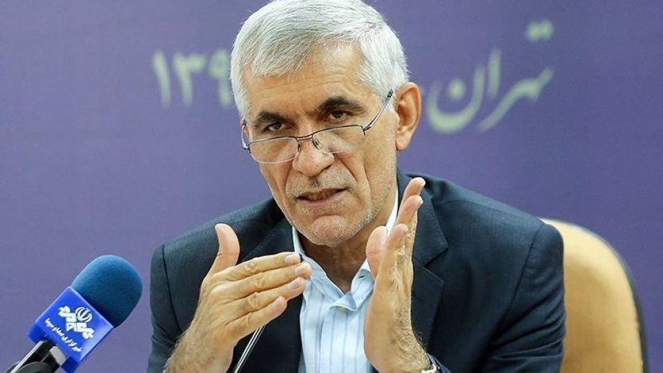 روایت افشانی از ورود یک نفوذی به دفتر شهردار روایت افشانی از ورود یک نفوذی به دفتر شهردار