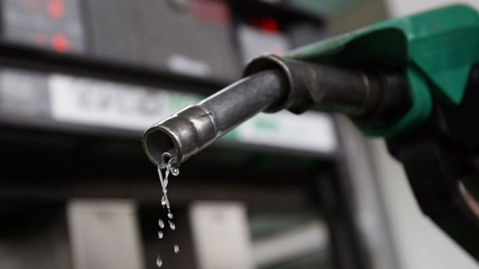 شرکت ملی پخش: بنزین به اندازه کافی داریم/ مردم از ذخیره سوخت خودداری کنند شرکت ملی پخش: بنزین به اندازه کافی داریم/ مردم از ذخیره سوخت خودداری کنند