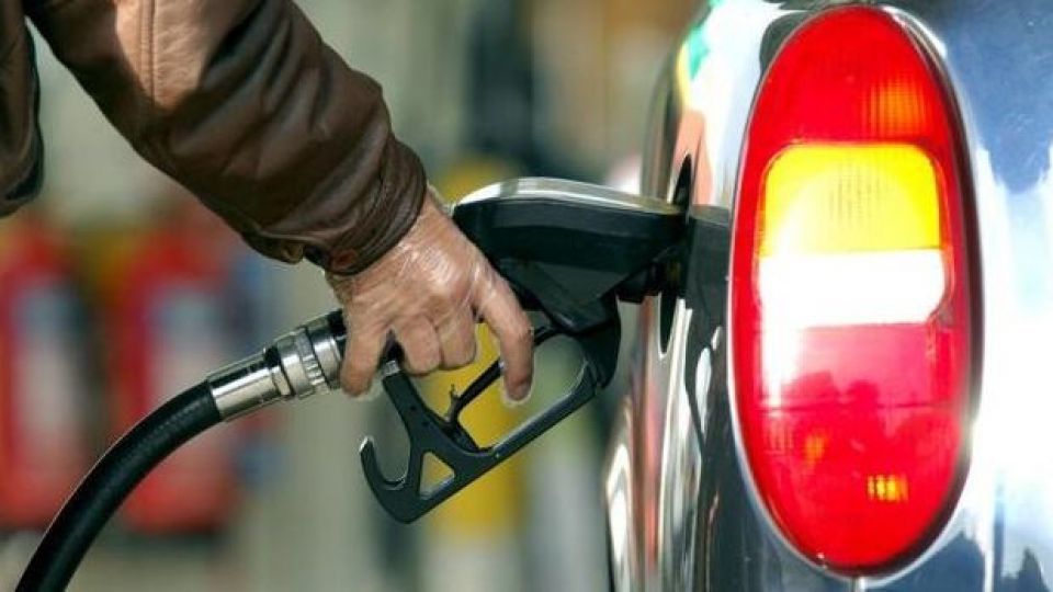 جزئیات تولید روزانه بنزین در ایران جزئیات تولید روزانه بنزین در ایران