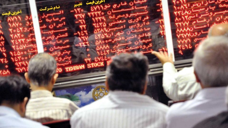 سود خیرهکننده ۶۲ هزار میلیارد تومانی بورسیها سود خیرهکننده ۶۲ هزار میلیارد تومانی بورسیها