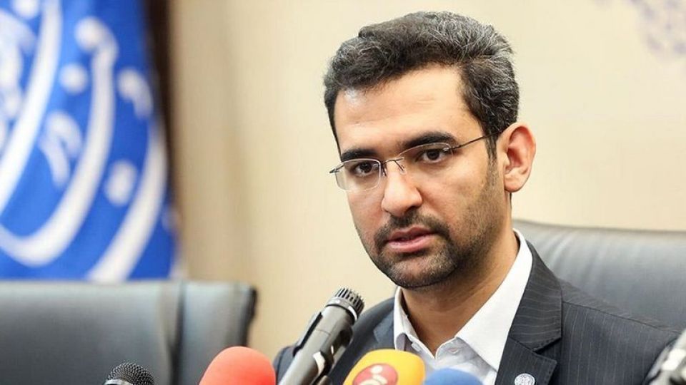 آذری جهرمی: اگر تلگرام را از ریشه هم در بیاوریم آیا آنکه به دنبال هجمه به جمهوری اسلامی است، مسئلهاش حل می شود؟/ باید به راه حل درست برسیم آذری جهرمی: اگر تلگرام را از ریشه هم در بیاوریم آیا آنکه به دنبال هجمه به جمهوری اسلامی است، مسئلهاش حل می شود؟/ باید به راه حل درست برسیم