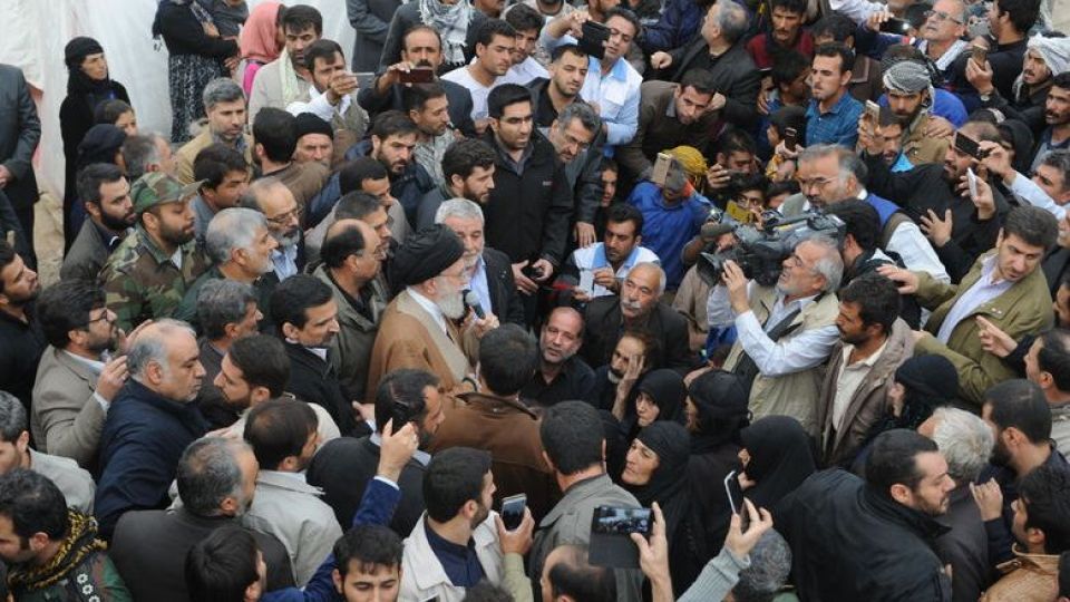 توصیه رهبر انقلاب به مسئولین برای همنشینی با مردم/ مثل پدری مهربان نسبت به فرزندان توصیه رهبر انقلاب به مسئولین برای همنشینی با مردم/ مثل پدری مهربان نسبت به فرزندان