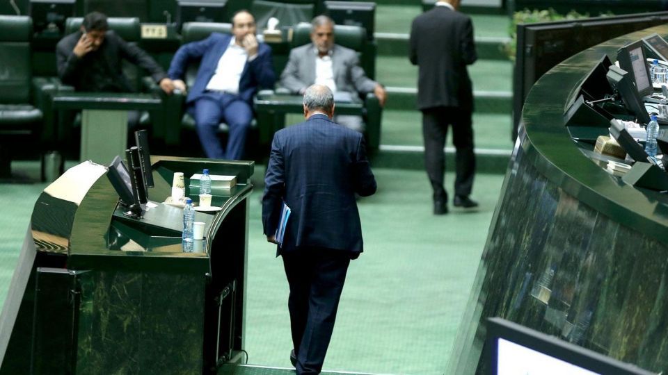 استیضاح ربیعی و ضرورت پاسخگویی به برخی سوالات بی جواب استیضاح ربیعی و ضرورت پاسخگویی به برخی سوالات بی جواب