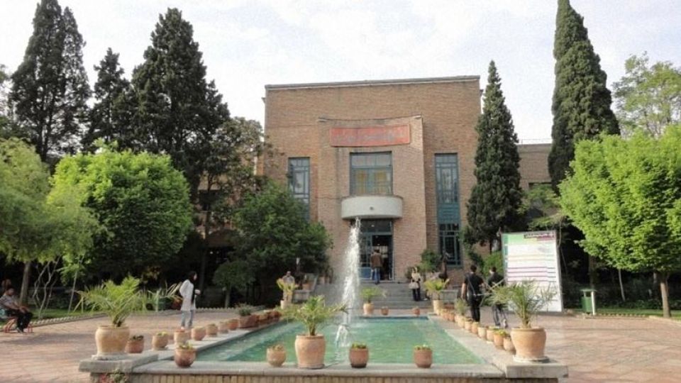 آیا خانه هنرمندان بهدنبال حمایتهای وزارت ارشاد است؟ آیا خانه هنرمندان بهدنبال حمایتهای وزارت ارشاد است؟