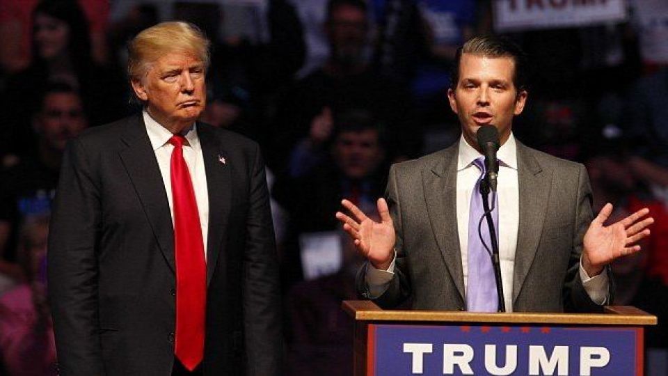 فتوشاپ پسر ترامپ برای بالا بردن محبوبیت پدرش + تصاویر فتوشاپ پسر ترامپ برای بالا بردن محبوبیت پدرش + تصاویر