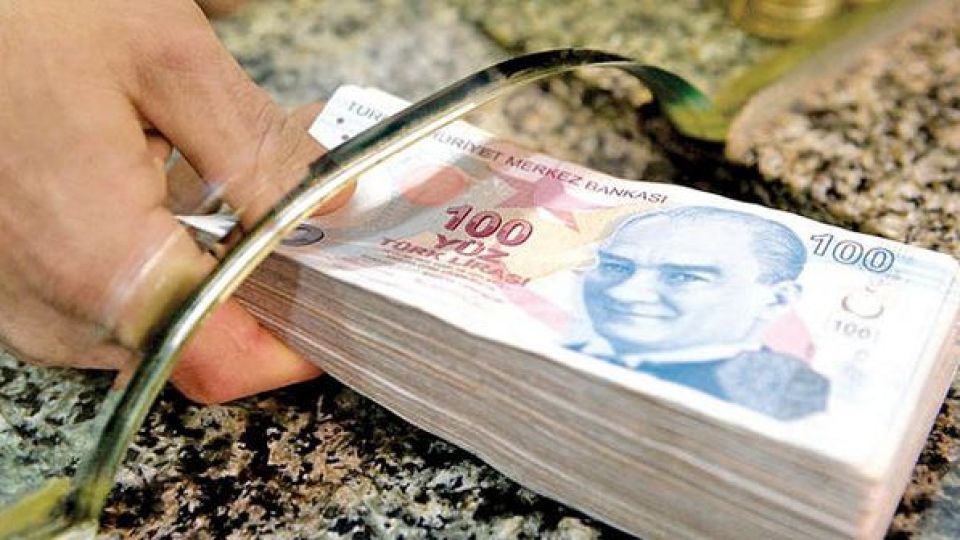 اثر سقوط لیر بر اقتصاد ایران اثر سقوط لیر بر اقتصاد ایران