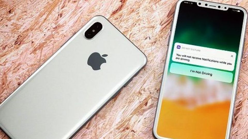 طرفداران اردوغان آیفونهای خود را شکستند طرفداران اردوغان آیفونهای خود را شکستند